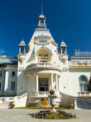 2004-2005
Peter frequently performed as pianist and percussionist. Peter also had his compositions performed here by multiple International artists.
Bucharest, Romania